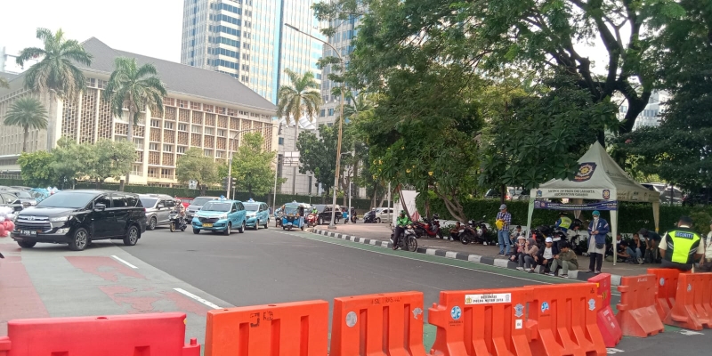 Transjakarta Sesuaikan Rute Imbas Demo BEM SI