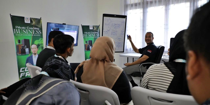 Bersama Coach Faran, Amanah Latih Anak Muda Aceh Bisnis Minyak Nilam