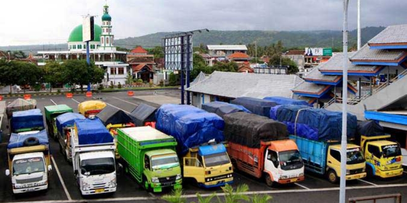 Kerugian Ekonomi Perlu Diperhitungkan Saat Berlakukan Larangan Angkutan Logistik di Hari Libur Besar