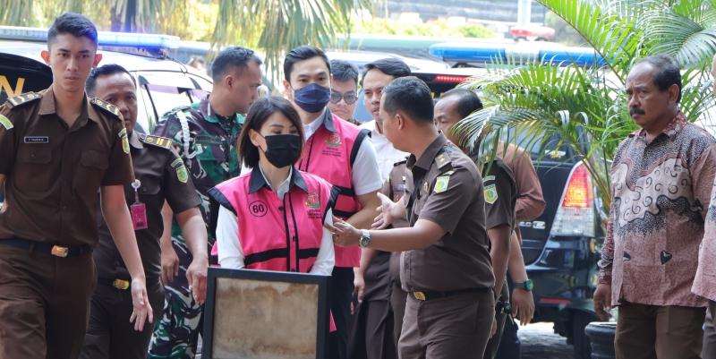 Harvey Moeis dan Helena Lim Dilimpahkan ke Kejari Jaksel