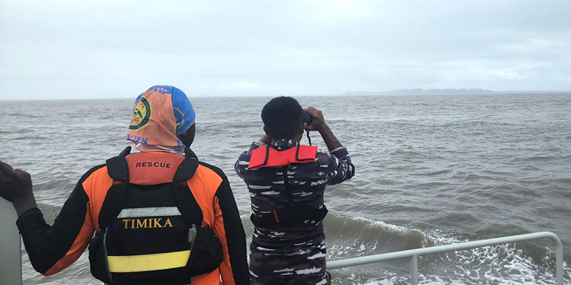 TNI AL dan Tim Gabungan Terus Cari Kapal Pembawa Material BTS Kominfo yang Hilang Kontak di Papua