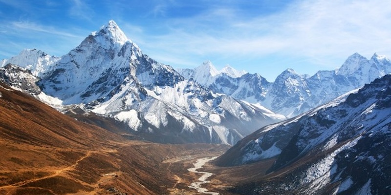 Es Mencair di Himalaya, Bajir Besar di Burgi