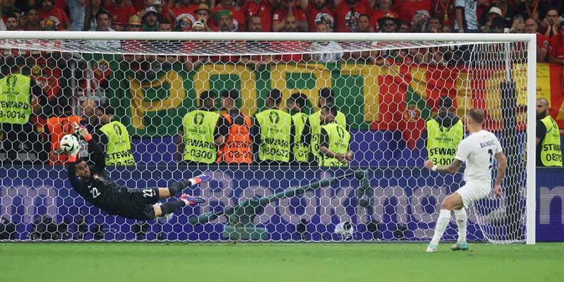 Tepis 3 Penalti Slovenia, Diogo Costa jadi Pahlawan Portugal