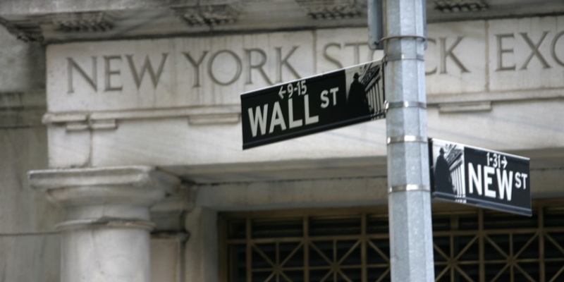 Wall Street Meriah Rabu Pagi, S&P 500 dan Nasdaq Sentuh Rekor Tertinggi