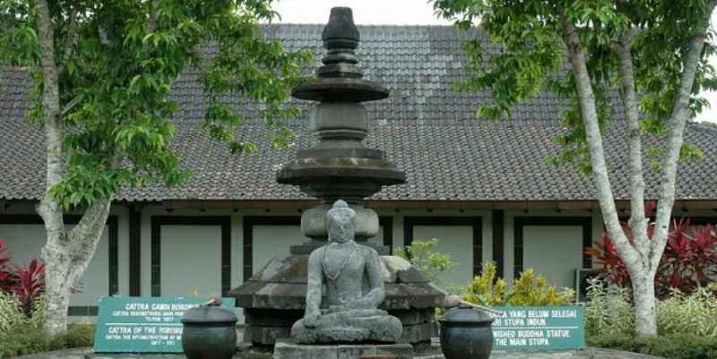 Chattra Borobudur