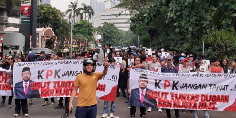 Dugaan Korupsi Kuota Haji, Jokowi Diminta Segera Copot Menag Yaqut