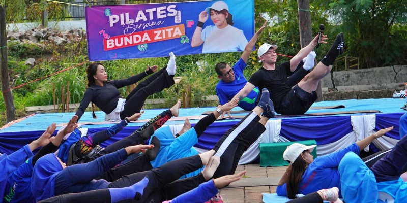 Lewat Pilates, Zita Ajak Ibu-ibu Hidup Sehat