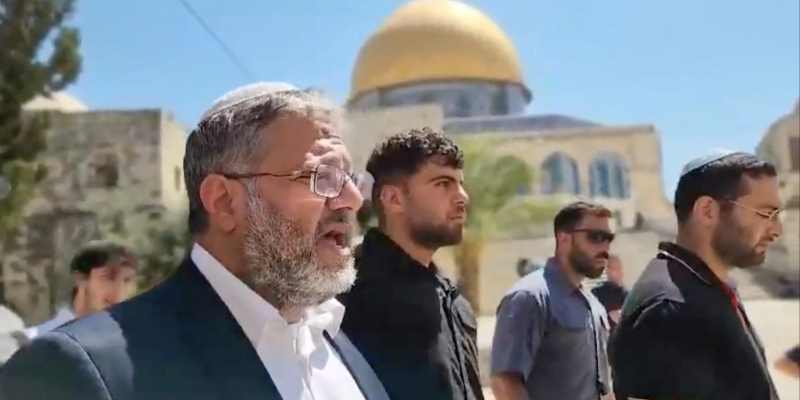 Menteri dan Ribuan Pemukim Israel Serbu Masjid Al-Aqsa