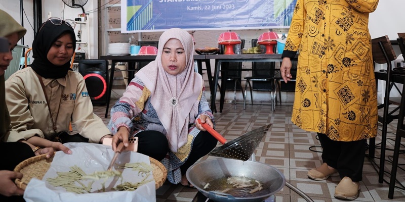 Ramai Fenomena Bang Emok, Ibu Pintar Pilih PNM Mekaar