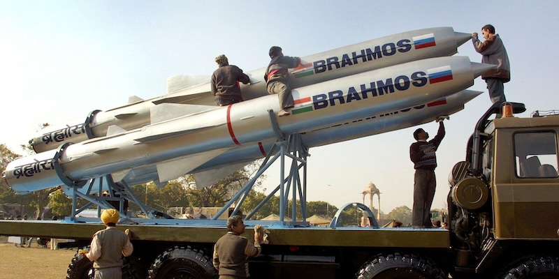 Rudal Jelajah Supersonik BrahMos Semakin Diminati