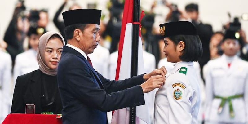 Tepat! Jokowi Cabut Aturan Pelarangan Jilbab