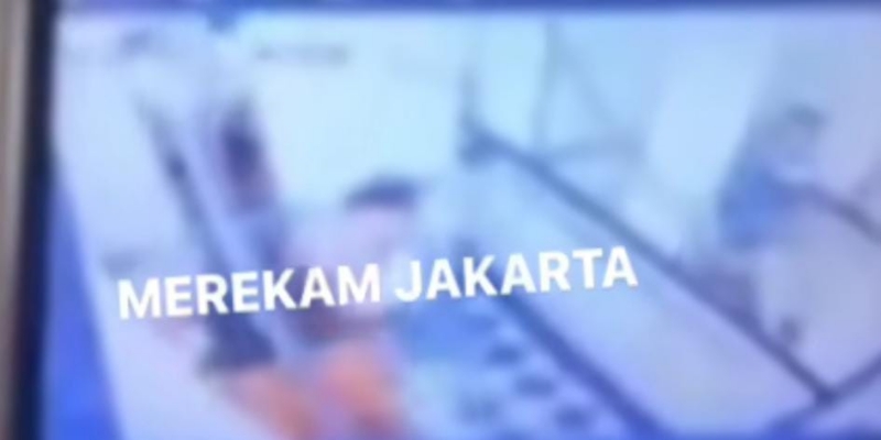 Polisi Tangkap Pria yang Cekek dan Banting Pacar Dalam Lift di Jakbar