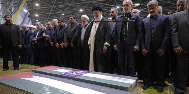 Ayatollah Ali Khamenei Imami Salat Jenazah Ismail Haniyeh