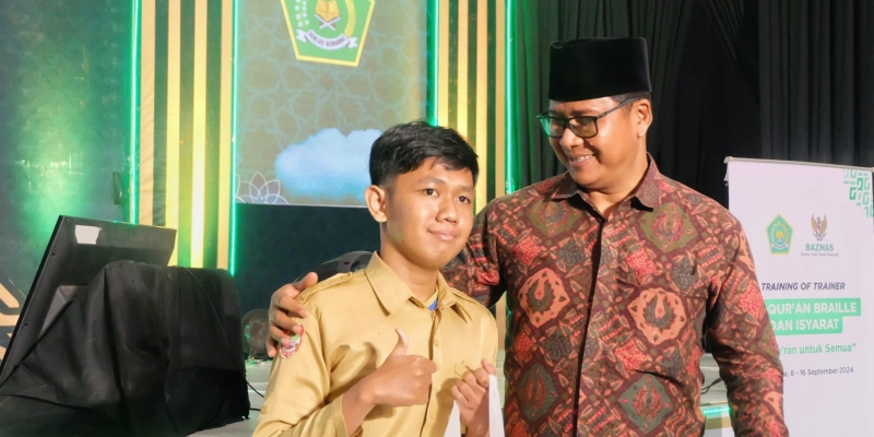 Dana Zakat untuk Akses Al-Qur'an Disabilitas Netra dan Teman Tuli