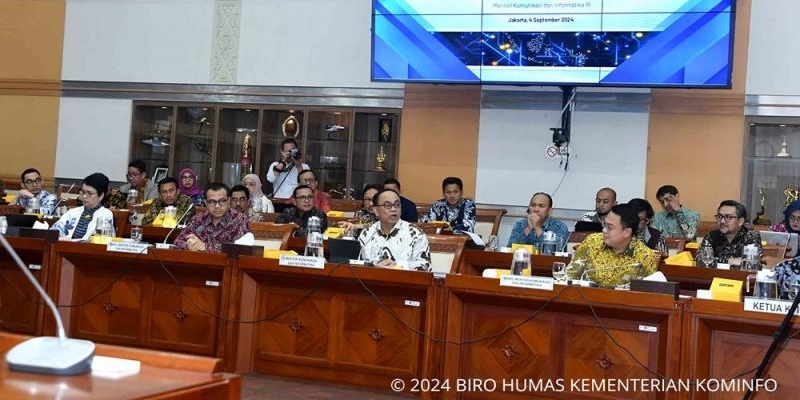 Menteri Budi Arie: Target PNBP Kementerian Kominfo Ditetapkan Rp24,74 Triliun