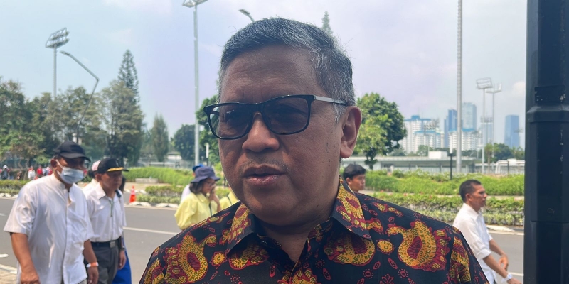 Hasto Datang Sendirian ke Misa Akbar Paus Fransiskus