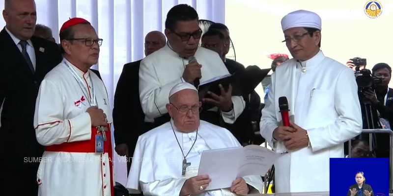 Tiba di Istiqlal, Paus Fransiskus Disambut Terowongan Silaturahmi