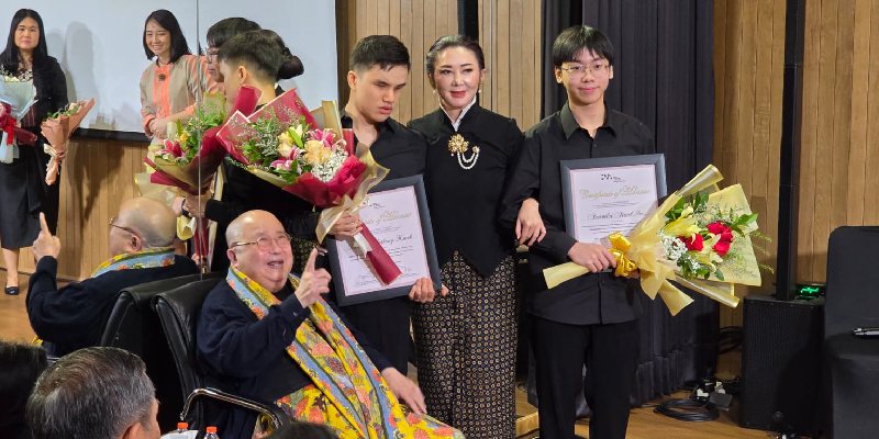 Fievel dan Michael Tampil Memukau di Jaya Suprana Institute