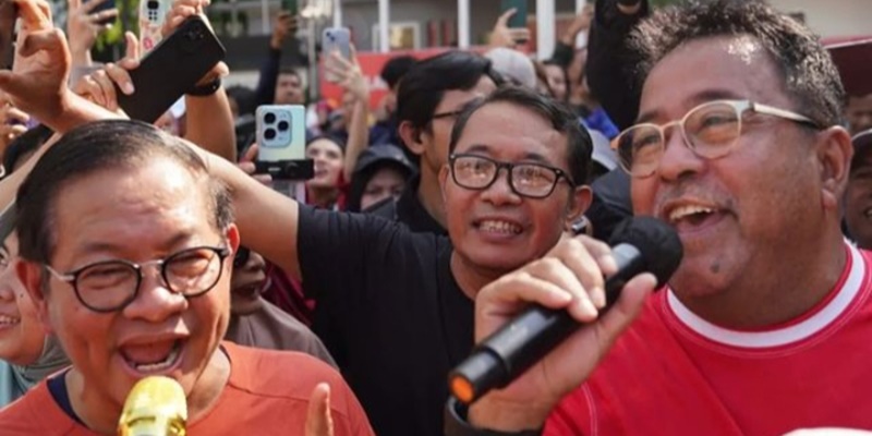 Pramono-Rano Nyanyi Bareng Lagu “Si Doel Anak Betawi” di CFD