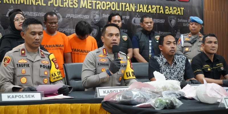 Minta Uang dan Keroyok Tukang Buah, Dua Pemuda Ini Dicokok Polisi