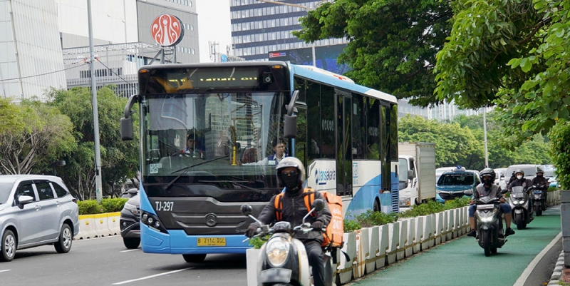 Layanan Buruk Akibat Pengangkatan Direksi Transjakarta Asal-asalan