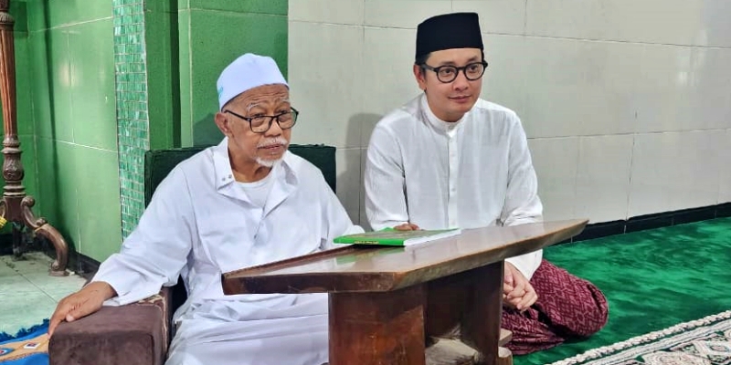 Maju Pilkada, Dion Agasi Sowan ke Ponpes Daarut Tauhid Purworejo