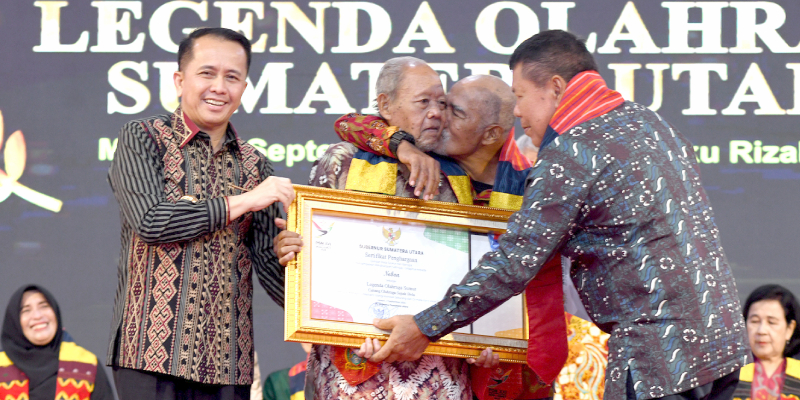 Pemprov Sumut Beri Penghargaan kepada Para Legenda Olahraga Sumut