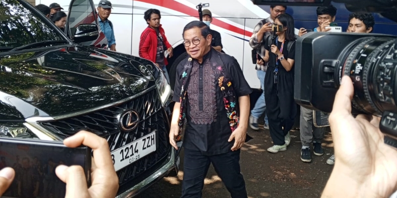 Pramono Datangi Kampung Bayam, Warga Teriak Jakarta Menyala