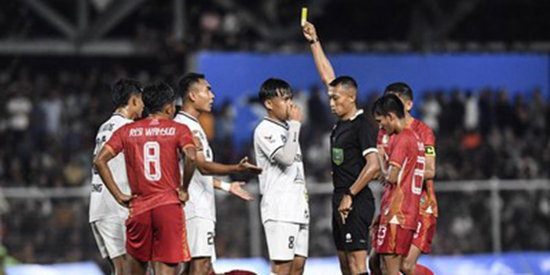 Cegah Kontroversi Berlanjut, Semifinal dan Final PON XXI Akan Dipimpin Wasit Liga 1 dan Liga 2