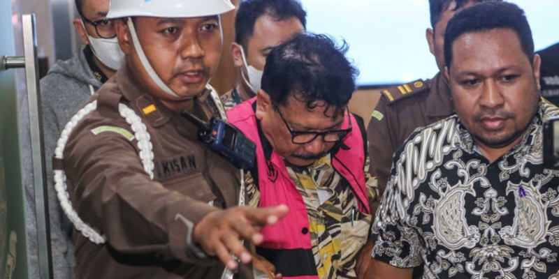 Penangkapan Zarof Ricar Jadi Bukti Keputusan Hukum Dipengaruhi Uang