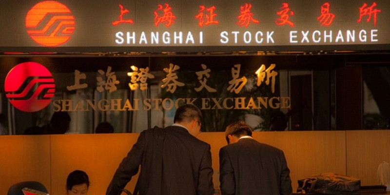 Bursa Shanghai Anjlok Lebih dari 4 Persen