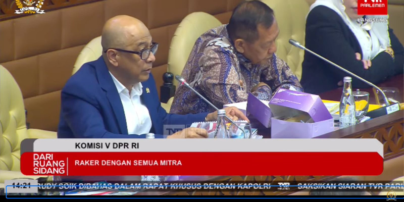 Rapat Dengan Menteri PKP, Komisi V DPR RI Pertanyakan Gambar Gibran