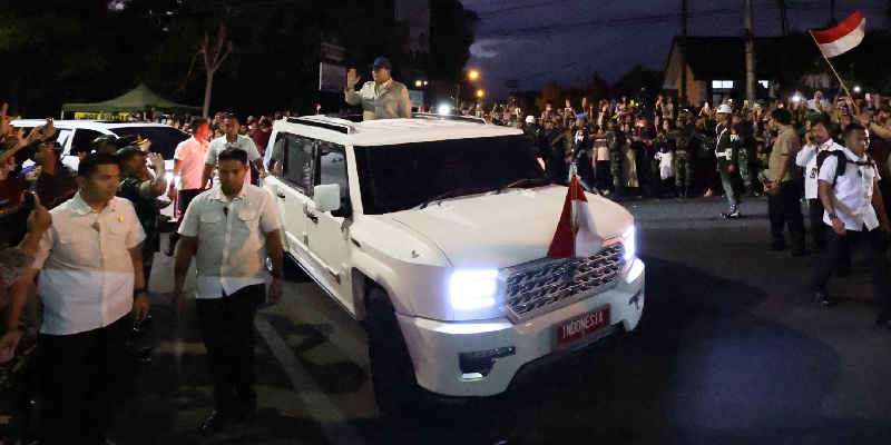 Warga Antusias Sambut Prabowo di Magelang