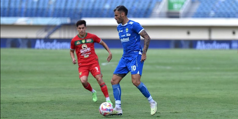 Sempat Hilang Kesadaran, Pemain Asing Persib Dipastikan Dalam Kondisi Baik