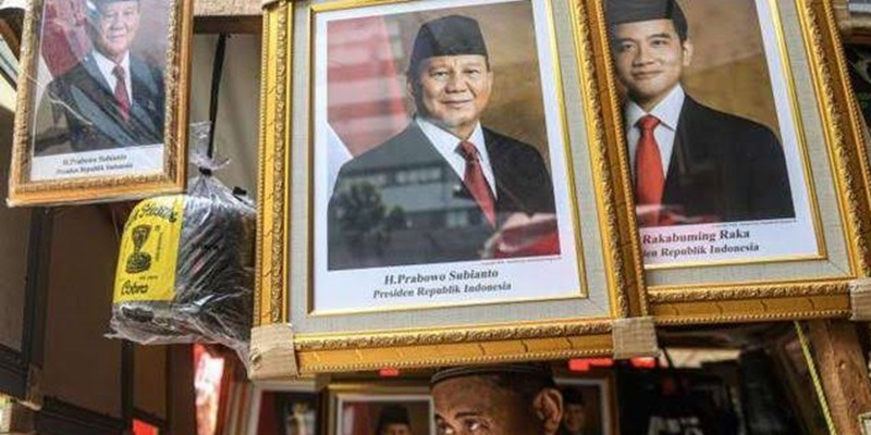 Prabowo Panggil Calon Menteri, Bandul Politik Berubah