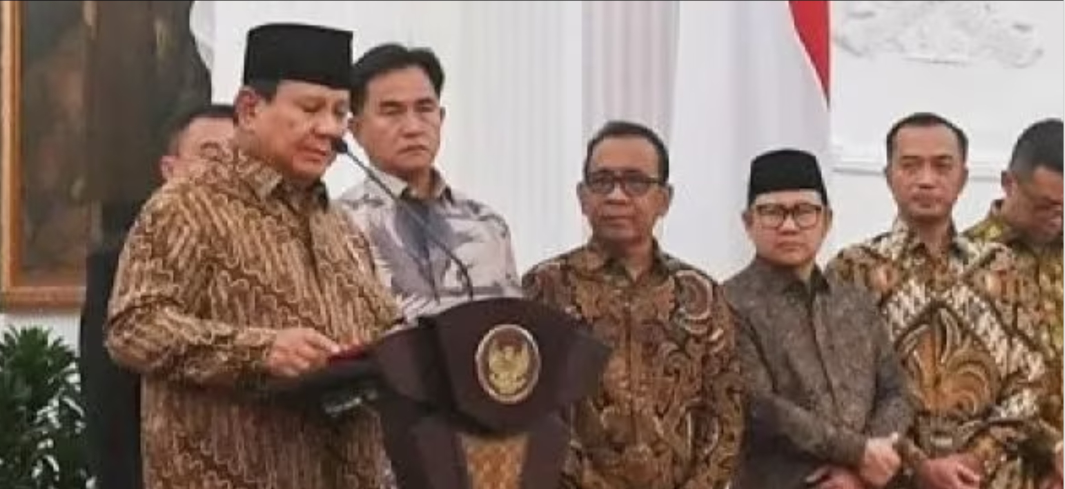 Rupiah Sambut Kabinet Prabowo, IHSG Belum Tembus 7.800