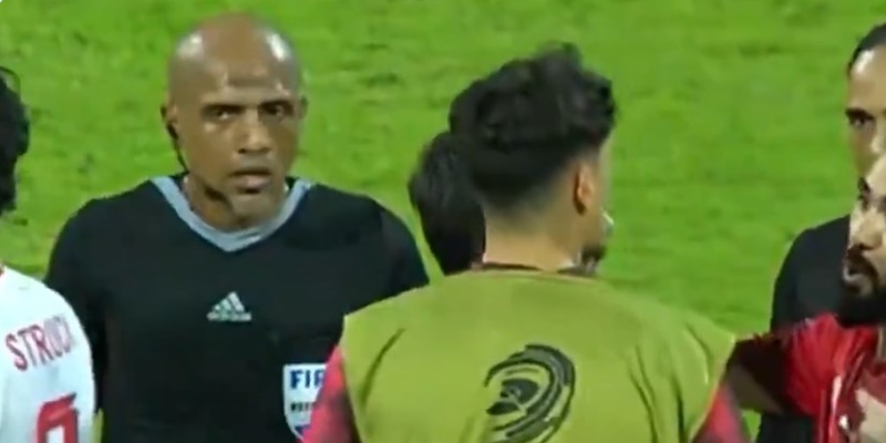 Wasit Ahmed Al Kaf Langsung Jadi Bulan-bulanan Netizen Indonesia