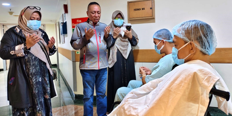 Andi Arief Transplantasi Hati di New Delhi