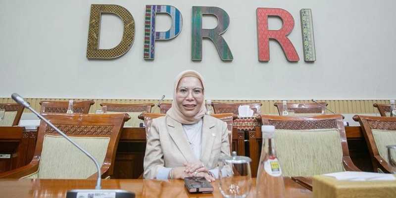 Masuk Komisi III DPR, Lola Nelria Oktavia Siap Kawal Penegakan Hukum