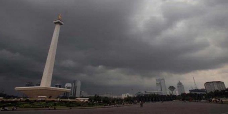 Cuaca Jakarta Dominan Mendung Tanpa Hujan