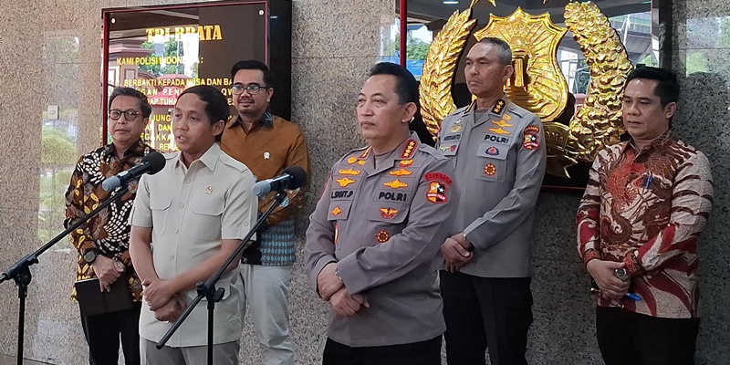 Menhut Gandeng Polri Berantas Pembalakan Liar