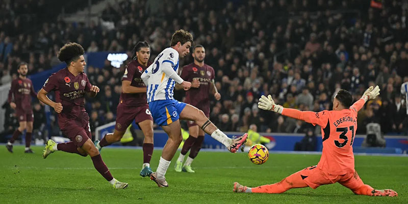 Brighton Bikin Man City GIgit Jari