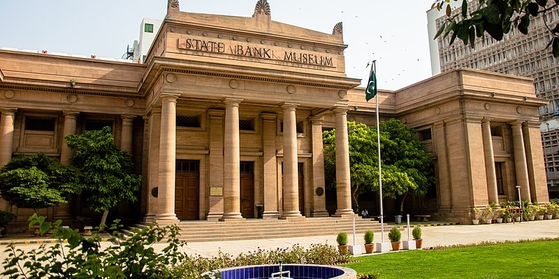 Bank Asing Meninggalkan Pakistan, Sebabnya Beraneka Ragam