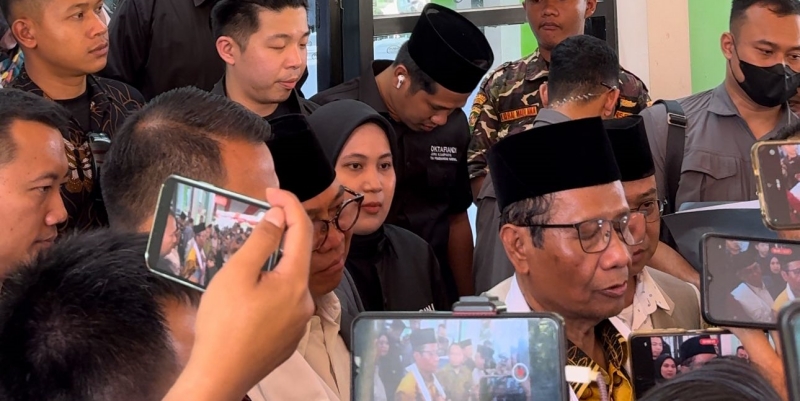 Mahfud MD Yakini Polri Tak Sandiwara Tangani Judol Komdigi dan Ivan Sugianto