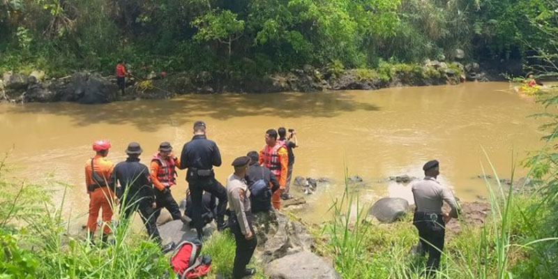 Tim Gabungan Terus Mencari Pelajar yang Hilang Terseret Arus Irigasi Citanduy