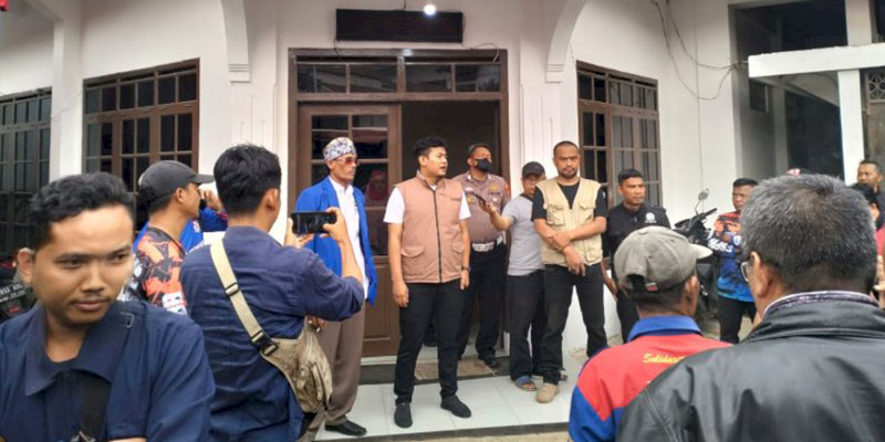 Berbagai Pelanggaran Seolah Dibiarkan, Serikat Buruh dan Pekerja KBB Geruduk Kantor Bawaslu KBB