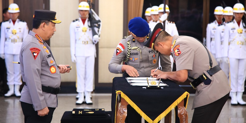 Polri Gelar Upacara Kenaikan Pangkat, Dedi Prasetyo Naik Bintang Tiga