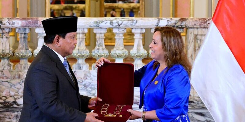 Prabowo Dianugerahi "Grand Cross of the Order of the Sun of Peru”