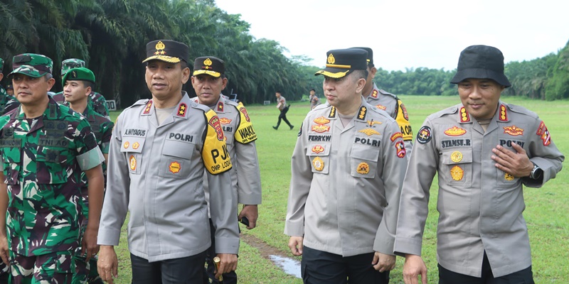 Kapolda Jabar Tinjau Lokasi Bencana Longsor Sukabumi