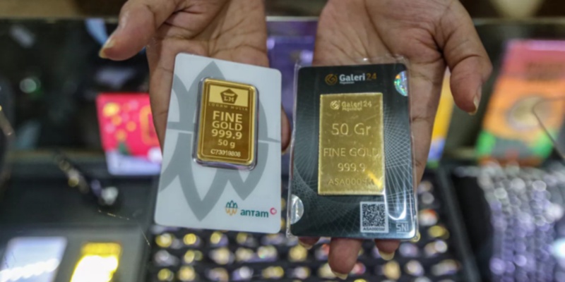 Akhir Tahun Harga Emas Antam Ambruk Rp15 Ribu, Satu Gram Jadi Segini